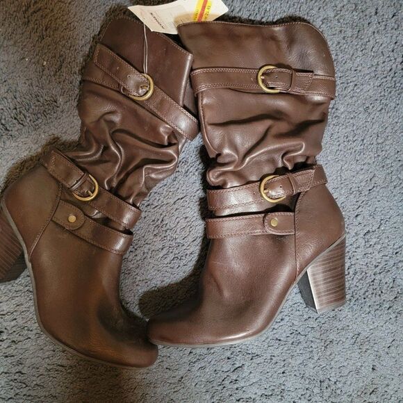 Kohls Womens Brown Leather Buckle Design Side Zip Block Heel Booties Size 8 Med - Picture 2 of 7